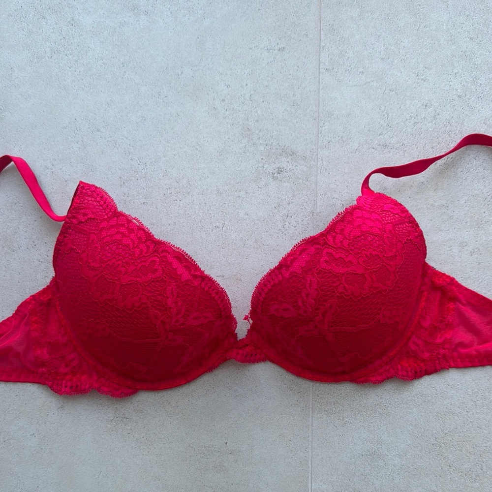 FREE LA SENZA Red Lace Bra